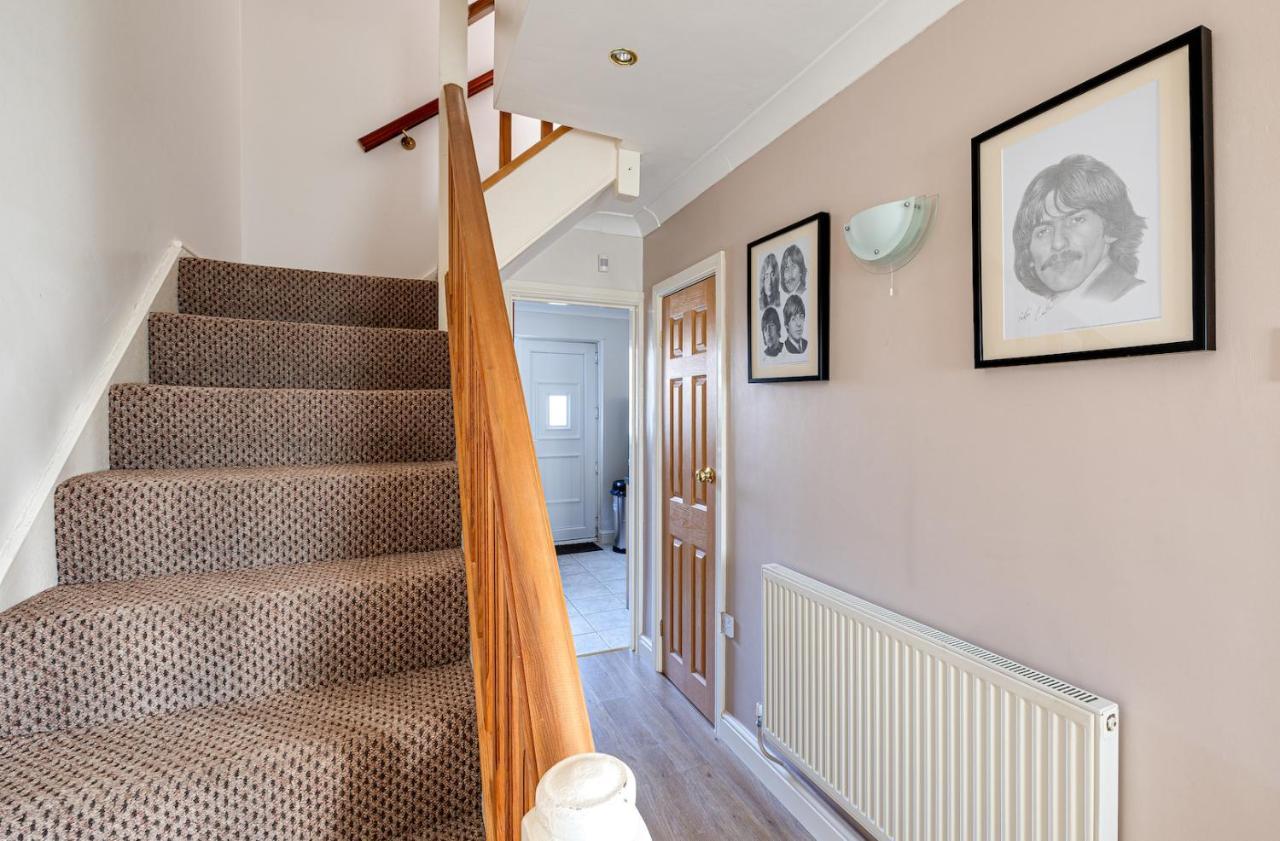 George Harrison'S Former 3Bed Home In Liverpool Спик Экстерьер фото