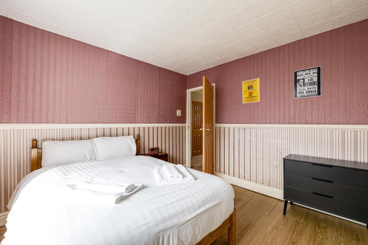 George Harrison'S Former 3Bed Home In Liverpool Спик Экстерьер фото