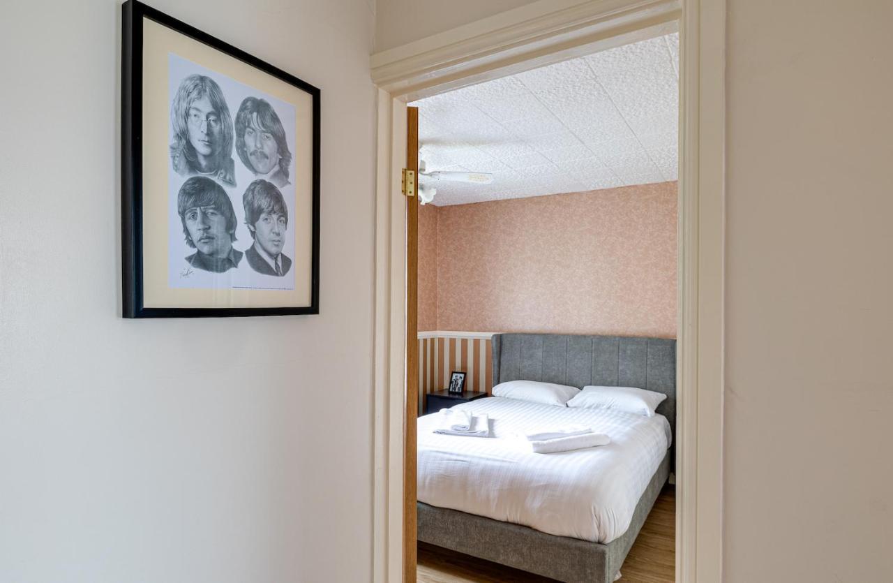 George Harrison'S Former 3Bed Home In Liverpool Спик Экстерьер фото