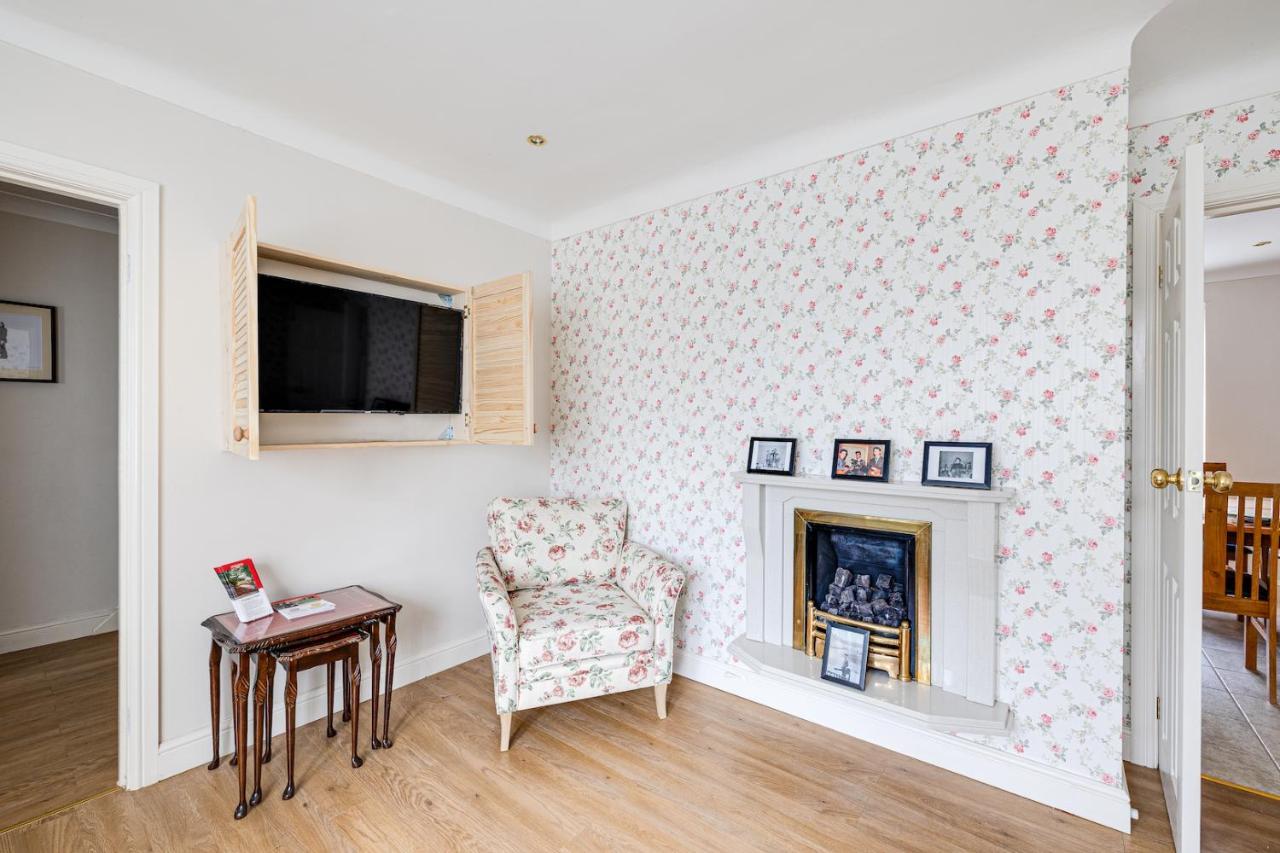 George Harrison'S Former 3Bed Home In Liverpool Спик Экстерьер фото